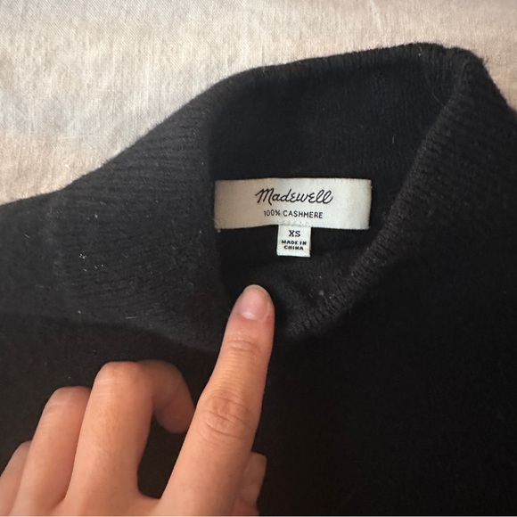 Madewell Black Cashmere Sweater - Picture 5 of 6